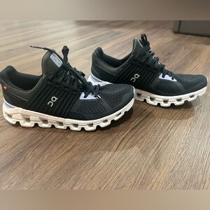 Women’s Oncloud Swift shoes 8.5